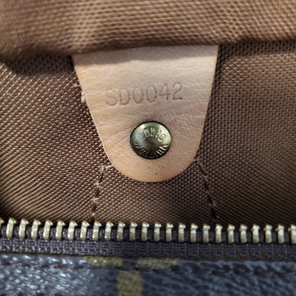 āSOLDāLouis Vuitton SPEEDY 30 Monogram - Picture 6 of 8